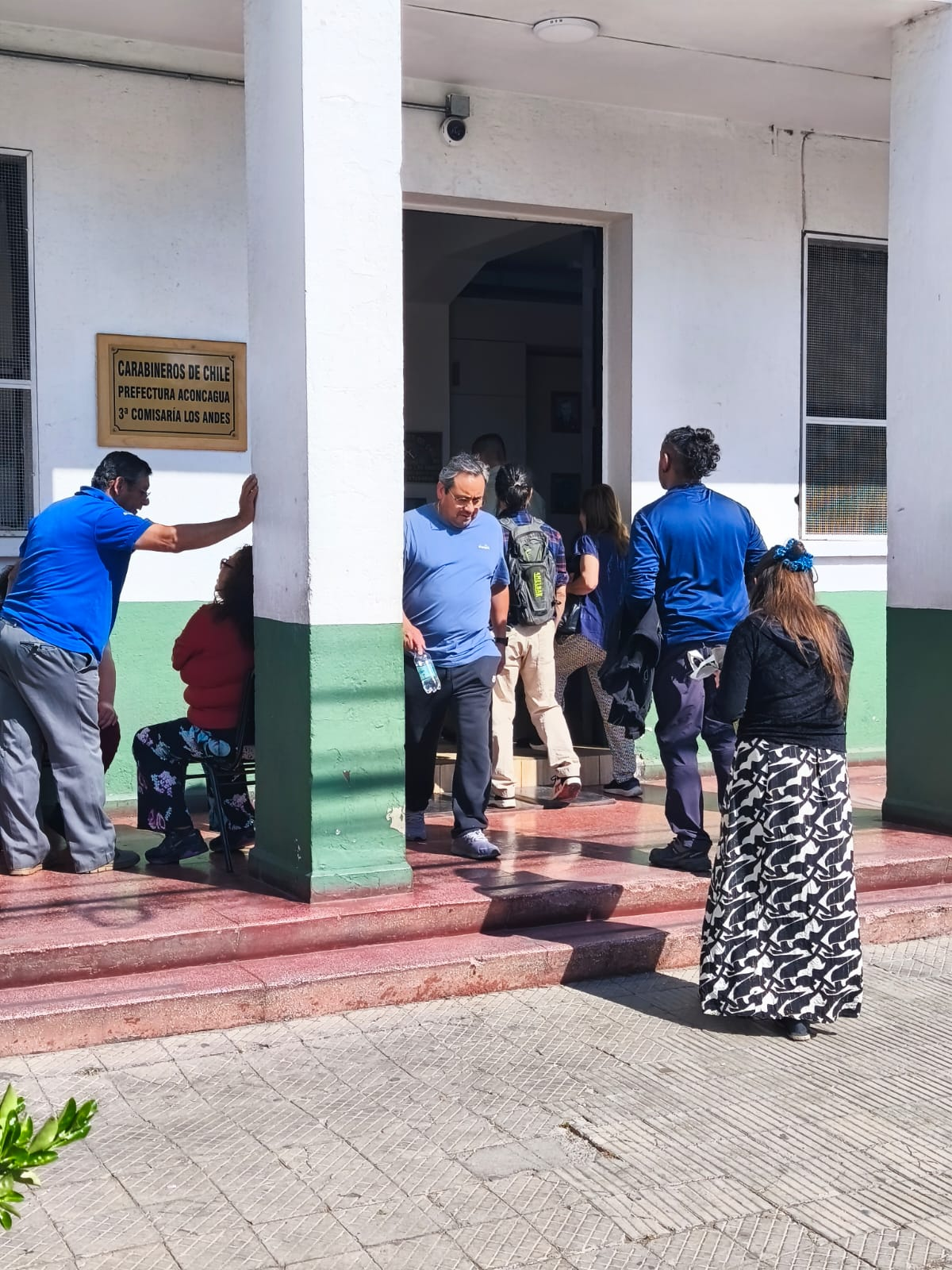 LOS ANDES: Cerca de 20 personas realizan trámite de excusa en la Tercera Comisaría por estar a más de 200 km de su local de votación