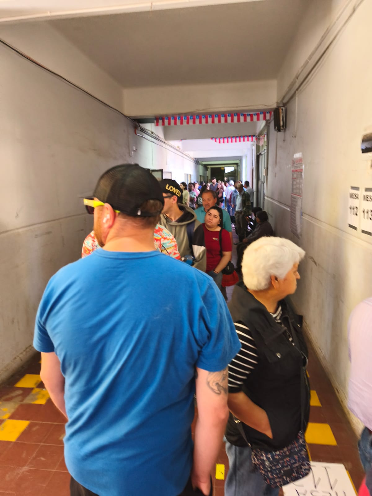 SAN FELIPE: Alto flujo de votantes marca la mañana en el Liceo de Hombres de San Felipe