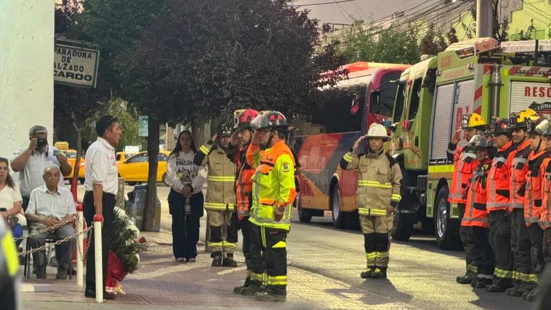 LOS ANDES: Bomberos de Los Andes conmemoró los 38 años de la tragedia del Río Aconcagua en emotiva ceremonia