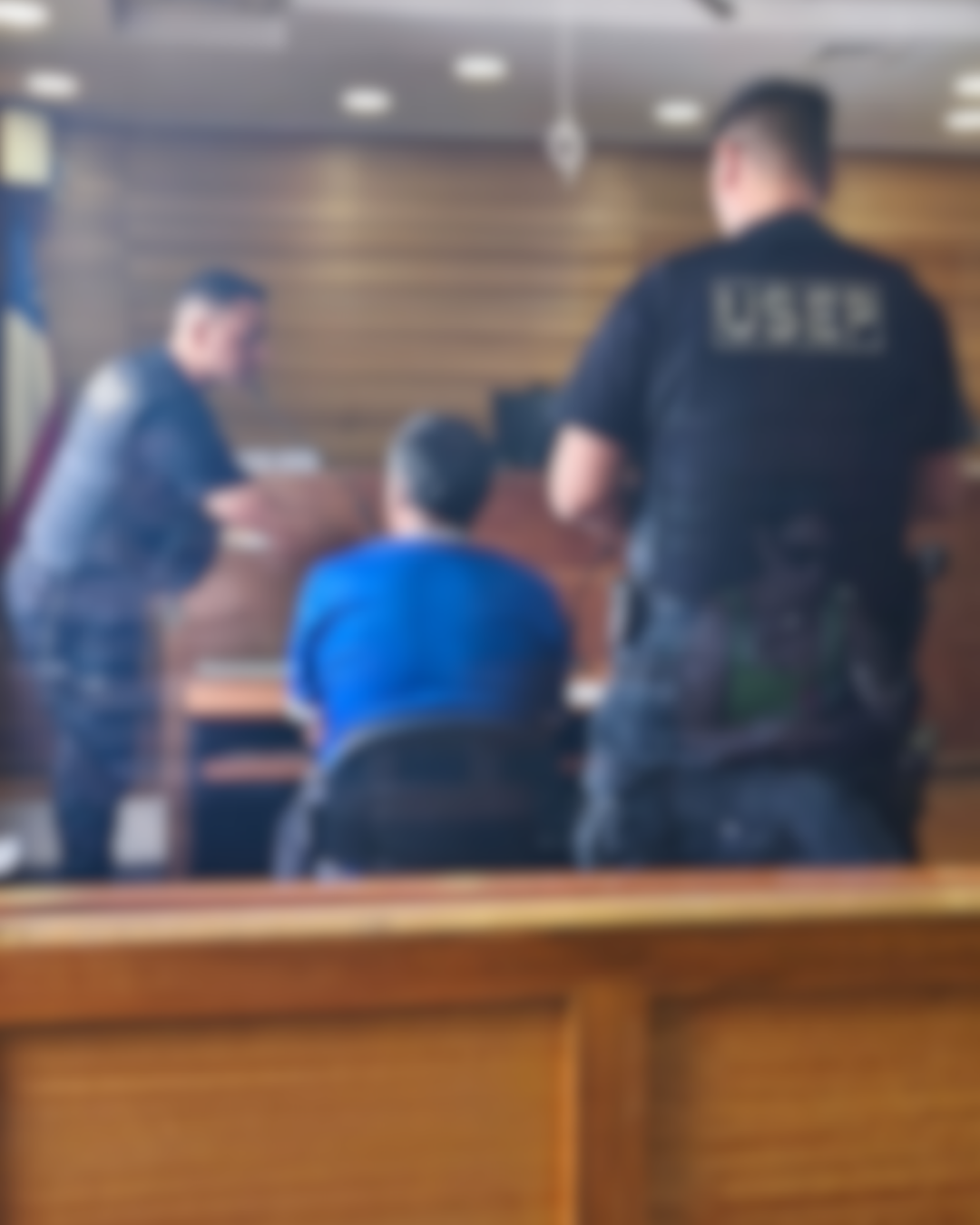 LOS ANDES: Formalizan a hombre por hurto frustrado de carne en supermercado