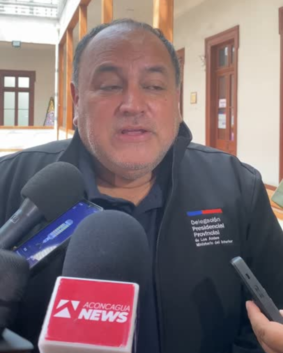 LOS ANDES: [VIDEO] Refuerzan control de ambulantes en Los Andes por fiestas de fin de año