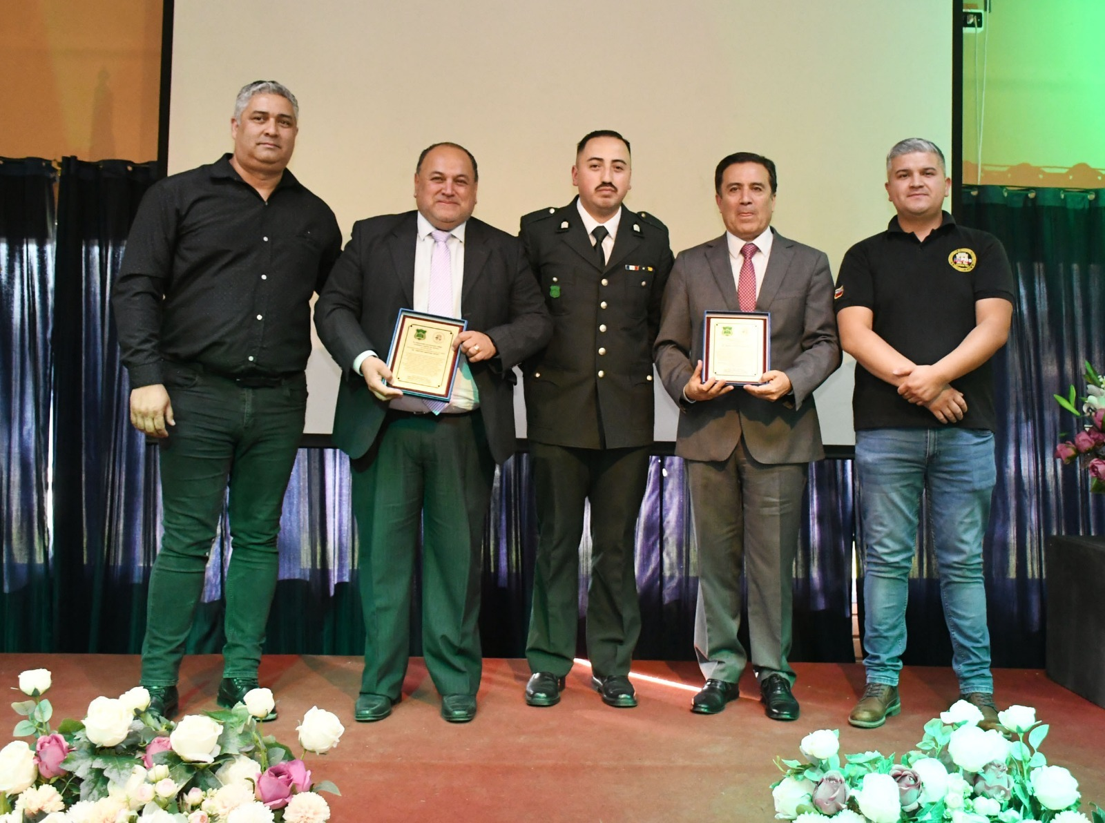 LOS ANDES: Reconocimientos a trayectoria marcan ceremonia de Gendarmería en Los Andes
