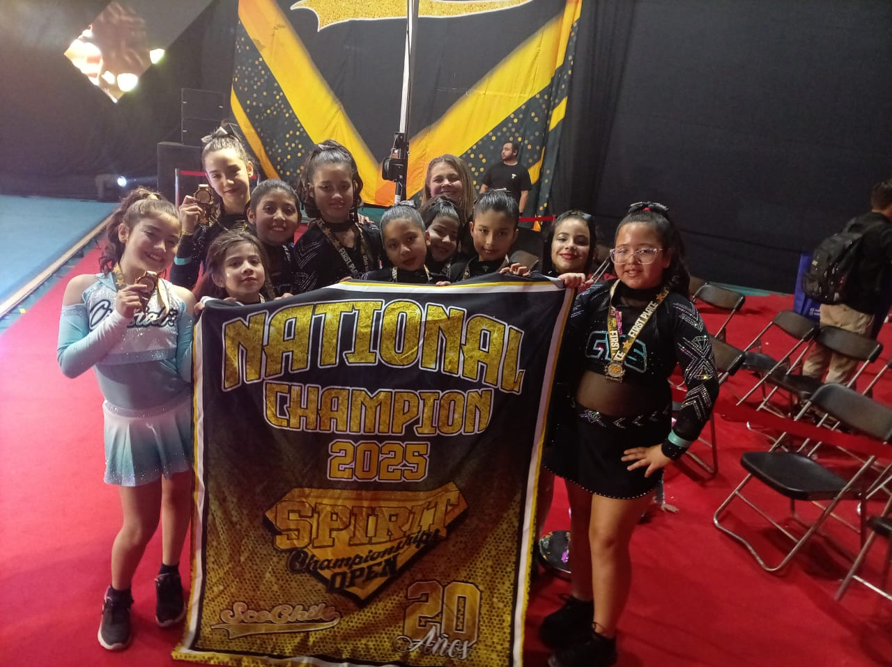 LOS ANDES: Escuela España arrasa en Santiago: 1er lugar y mejor coreografía en Junior Rec