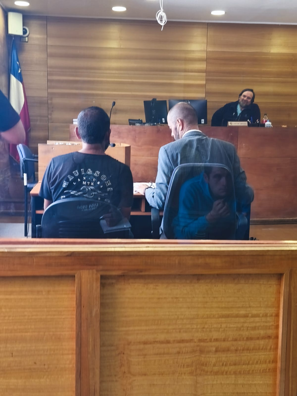 LOS ANDES: Hombre fue formalizado por agredir con un arma blanca a trabajador de supermercado: quedó en libertad pese a su amplio prontuario policial