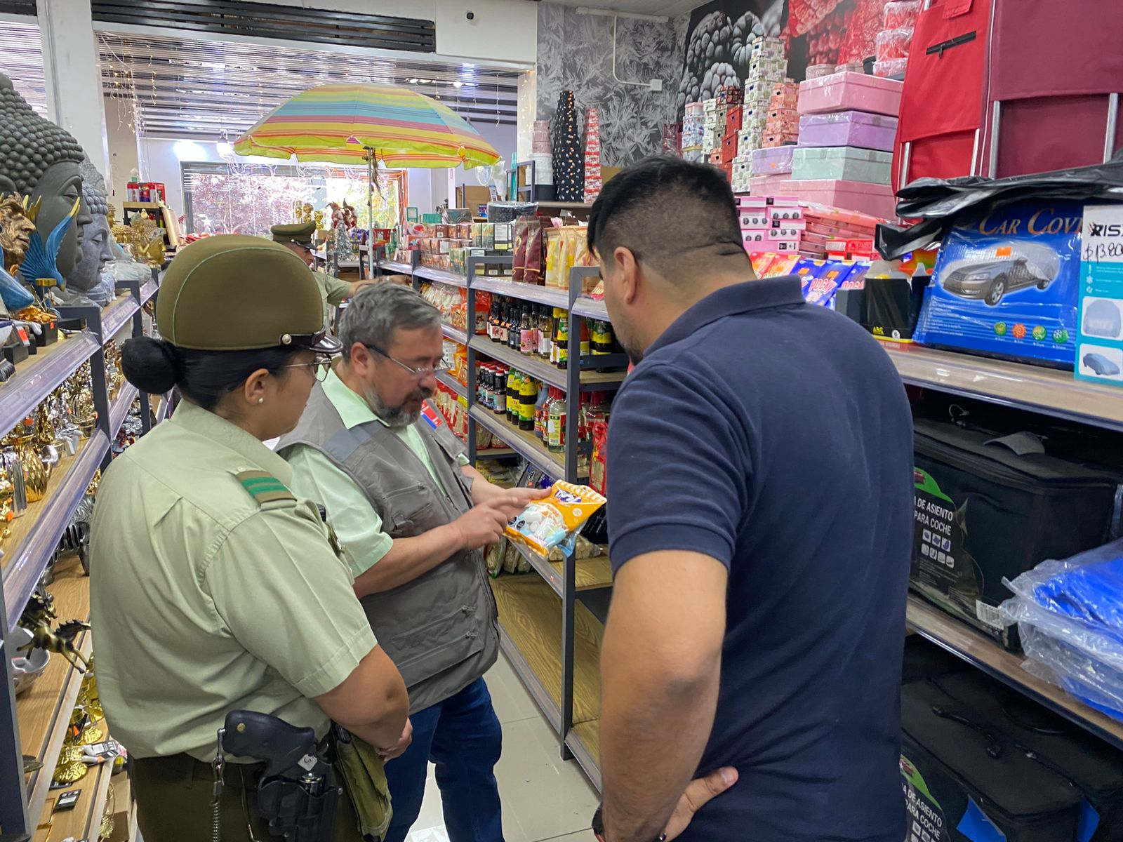 SAN FELIPE: Fiscalizan malls chinos y ferias navideñas en San Felipe para reforzar seguridad de productos en fin de año