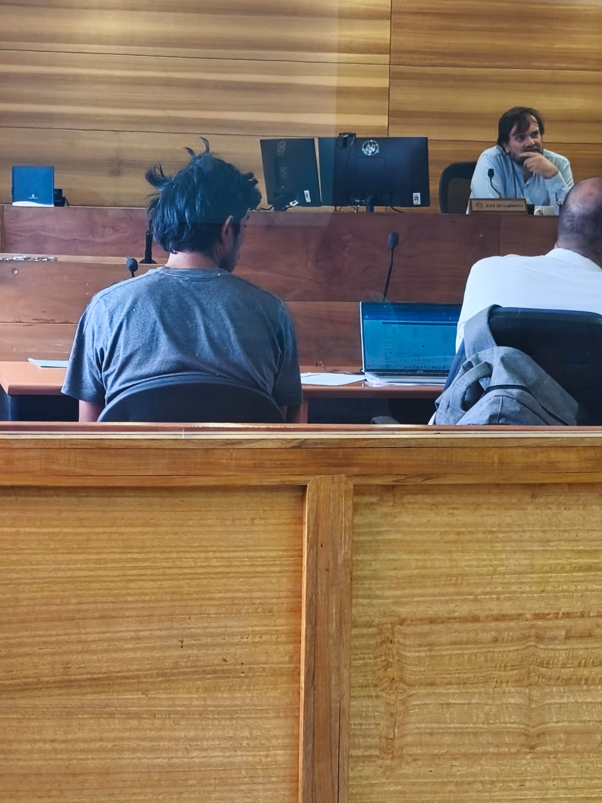 LOS ANDES: Imputado es detenido por orden vigente y enfrenta cargos por robo frustrado y microtráfico