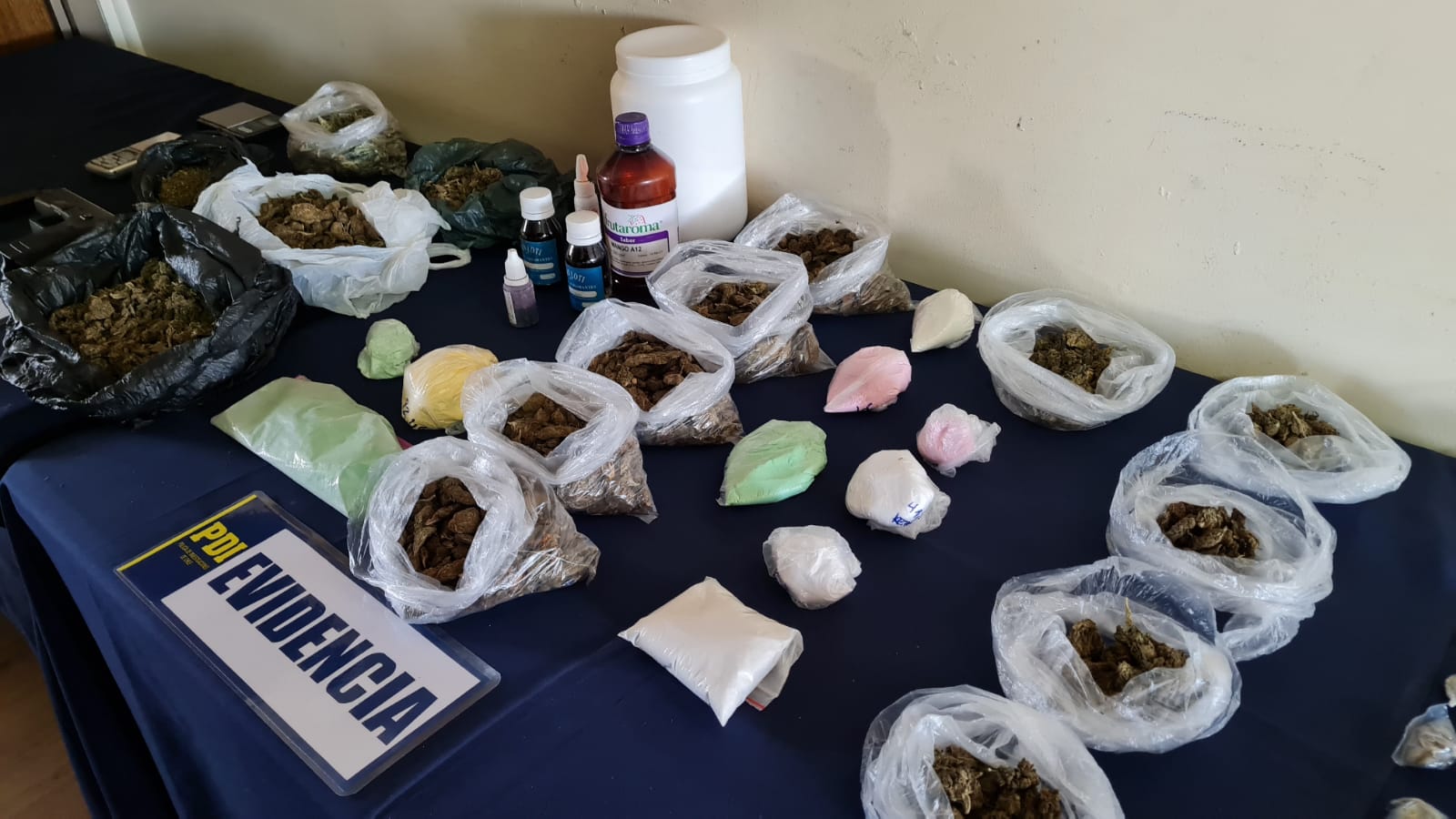 OPERACIÓN REDES: PDI detiene a cuatro sujetos que traficaban sustancias ilícitas en Los Andes y Rinconada 2 OPERACIÓN REDES: PDI detiene a cuatro sujetos que traficaban sustancias ilícitas en Los Andes y Rinconada