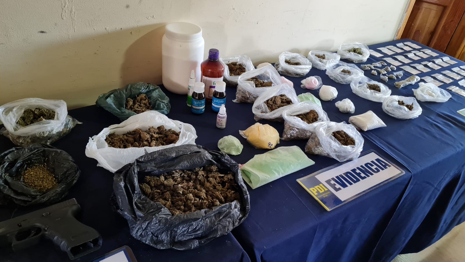 OPERACIÓN REDES: PDI detiene a cuatro sujetos que traficaban sustancias ilícitas en Los Andes y Rinconada 4 OPERACIÓN REDES: PDI detiene a cuatro sujetos que traficaban sustancias ilícitas en Los Andes y Rinconada