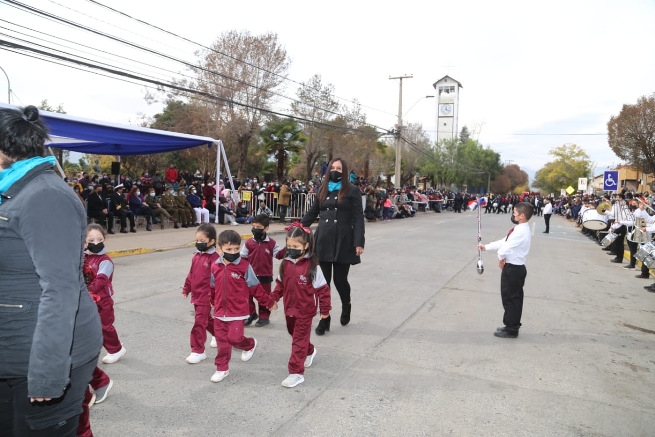 SAN ESTEBAN: Rinden homenaje a las Glorias Navales, con emocionante desfile con las fuerzas vivas de la comuna 1 SAN ESTEBAN: Rinden homenaje a las Glorias Navales, con emocionante desfile con las fuerzas vivas de la comuna