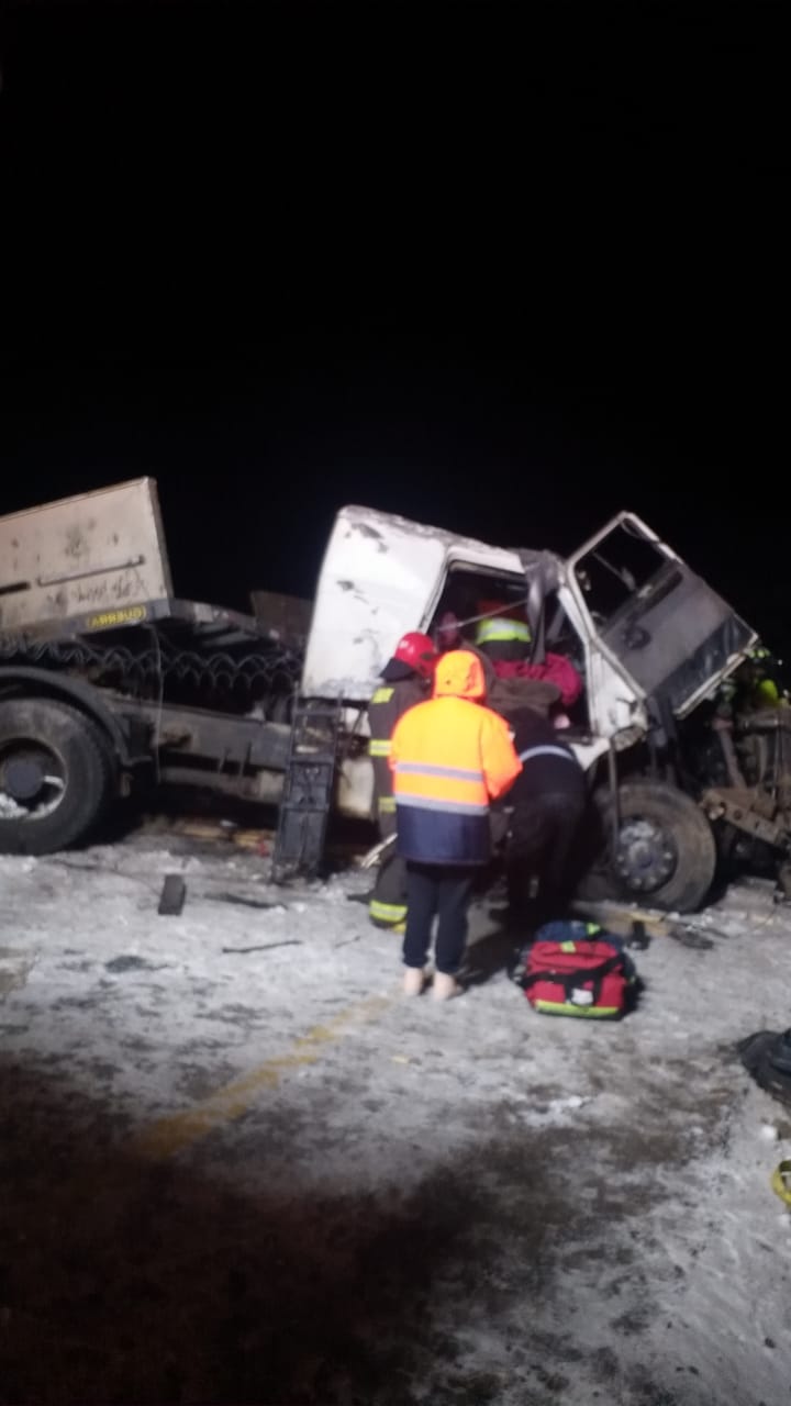 LOS ANDES: Conductor Brasileño desbarranca en curva 19 de la Cuesta Caracoles colisionando con otro camión 2 LOS ANDES: Conductor Brasileño desbarranca en curva 19 de la Cuesta Caracoles colisionando con otro camión