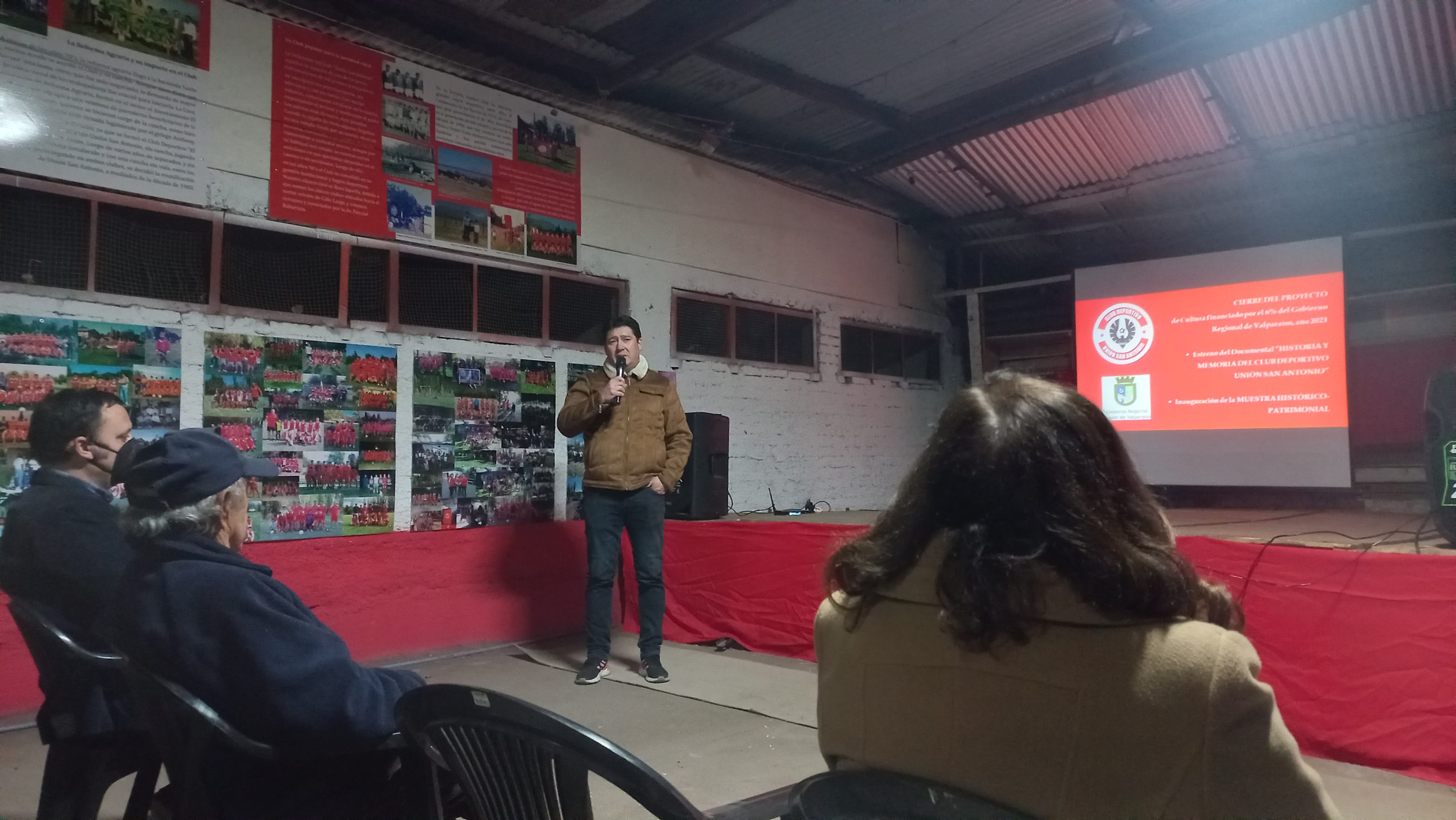 CALLE LARGA: Con gran concurrencia Unión San Antonio estrenó documental histórico e inauguró muestra fotográfica 2 CALLE LARGA: Con gran concurrencia Unión San Antonio estrenó documental histórico e inauguró muestra fotográfica