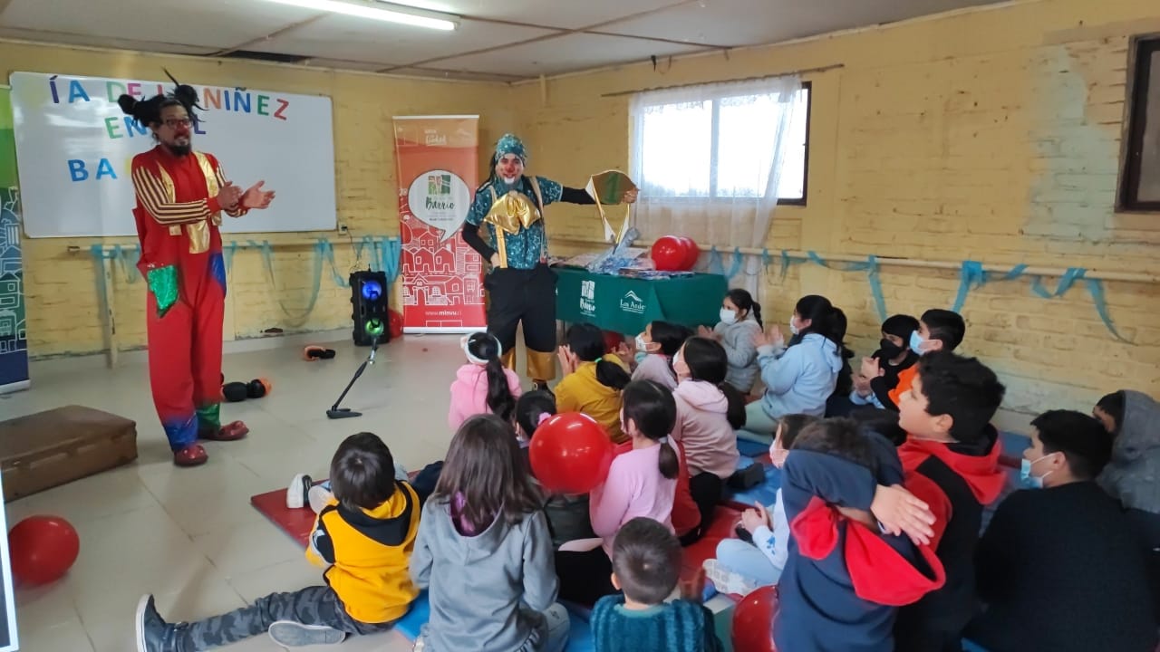 LOS ANDES: Con gran participación celebran Día de la Niñez en el barrio René Schneider 1 LOS ANDES: Con gran participación celebran Día de la Niñez en el barrio René Schneider