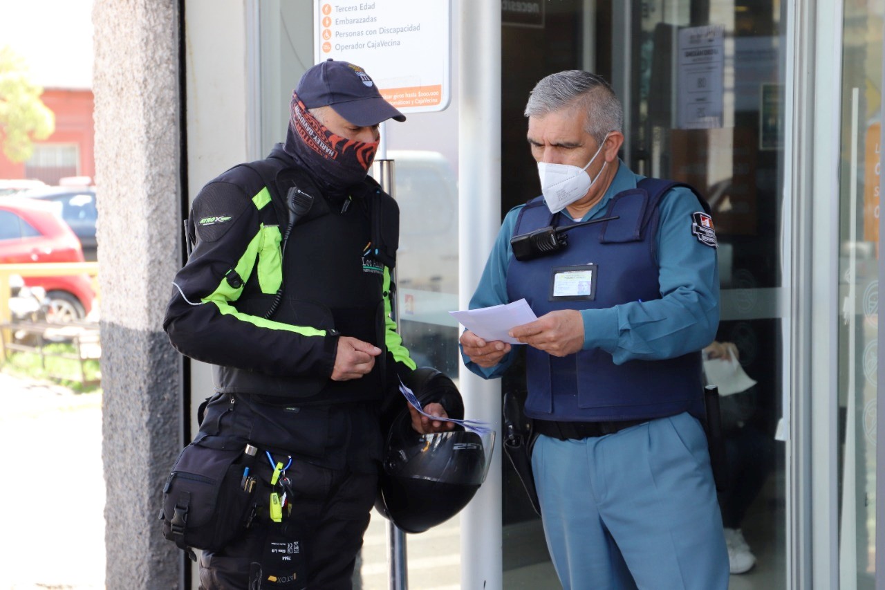 LOS ANDES: Equipo de Seguridad Pública resguarda pagos a personas mayores en Fiestas Patrias 1 LOS ANDES: Equipo de Seguridad Pública resguarda pagos a personas mayores en Fiestas Patrias