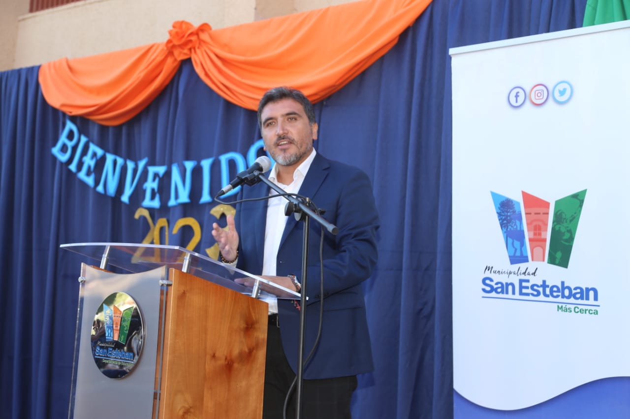 SAN ESTEBAN: Con enfoque en potenciar a la educación pública, se dio el inicio oficial del Año Escolar 2023 en San Esteban 2 SAN ESTEBAN: Con enfoque en potenciar a la educación pública, se dio el inicio oficial del Año Escolar 2023 en San Esteban