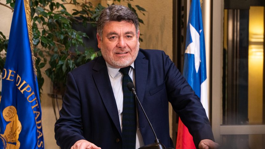 ACONCAGUA: Diputado Venegas lidera reunión entre alcaldes de Aconcagua y ministro de educación por traspaso a los SLEP