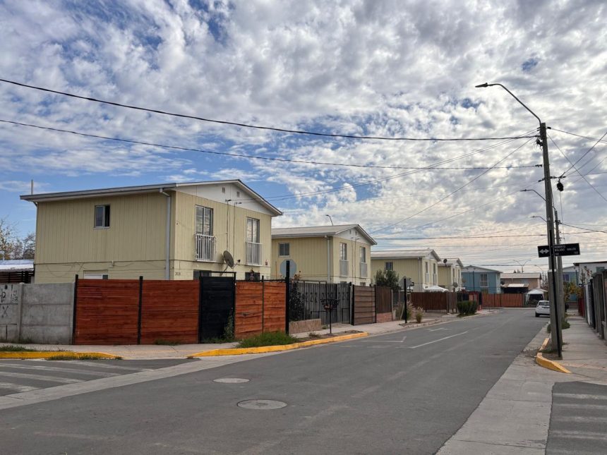 CALLE LARGA: Vecinos de villa Cumbres de Calle Larga son los únicos en la provincia en adjudicarse proyecto de paneles solares