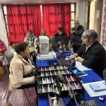 LOS ANDES: Adultos mayores de Los Andes mejoran su salud visual gracias a operativos gratuitos