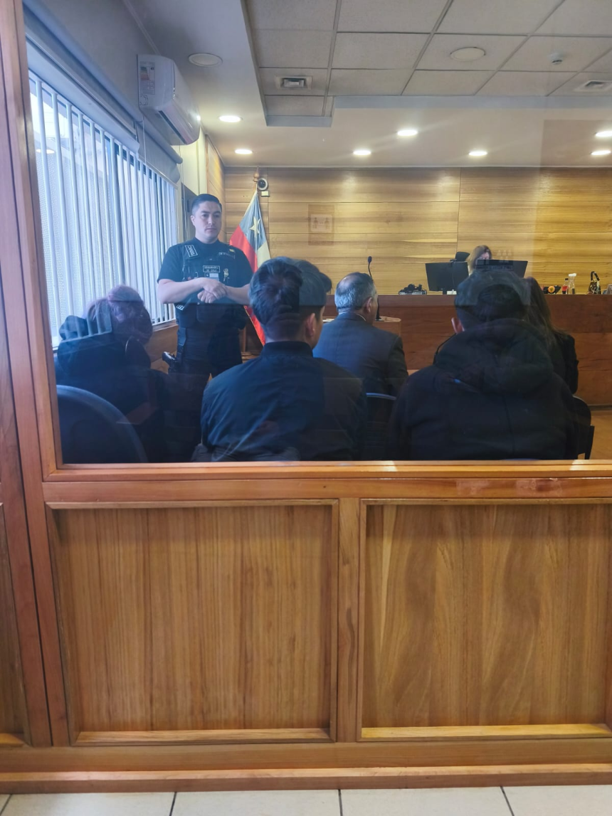 LOS ANDES: Turbazo en tienda Entel: mujer queda en prisión y dos adolescentes son internados en Limache