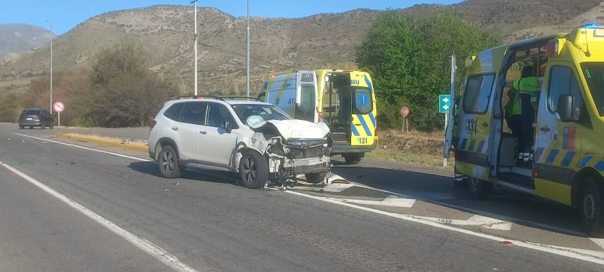 CALLE LARGA: Violenta colisión en Bypass San Vicente deja tres lesionados, entre ellos un menor