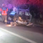 LOS ANDES: [VIDEO] Bomberos trabaja en volcamiento de vehículo tras choque con muro en Av. Pascual Baburizza