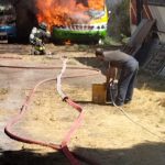 CATEMU: Incendio vehicular en Catemu se propaga a viviendas y pastizales: una persona resulta fallecida