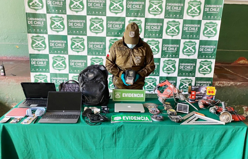 LOS ANDES: [VIDEO] Dos detenidos tras millonario robo que afectó a canal VTV 2 y Radio Superandina: recuperan especies avaluadas en $10 millones.