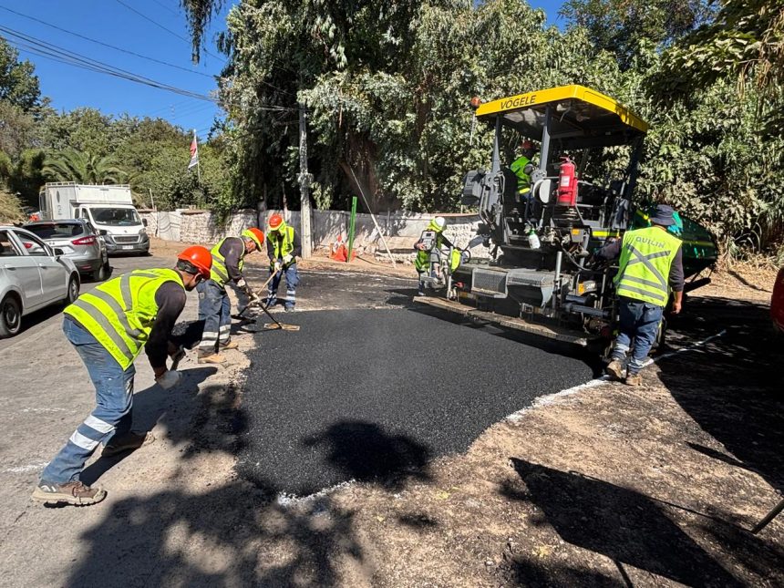 CALLE LARGA: Municipalidad de Calle Larga inició trabajos de recarpeteo en nueve calles de la comuna