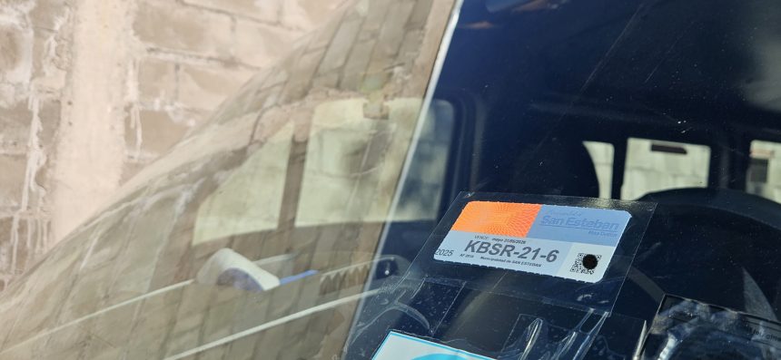 SAN ESTEBAN: Municipalidad de San Esteban implementa “tercera placa patente” para reforzar seguridad y fiscalización vehicular