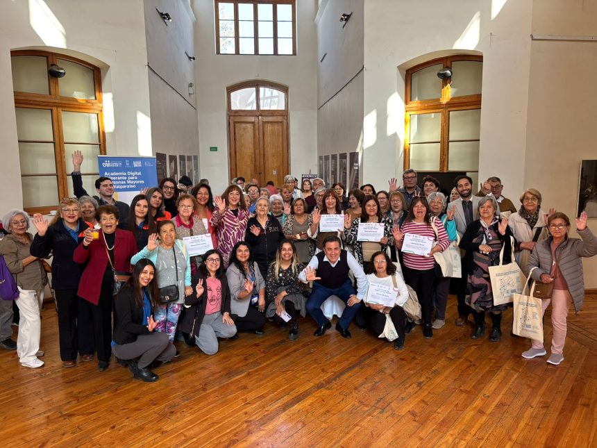 LOS ANDES: Más de 100 personas mayores finalizaron exitosamente taller de empoderamiento en Los Andes