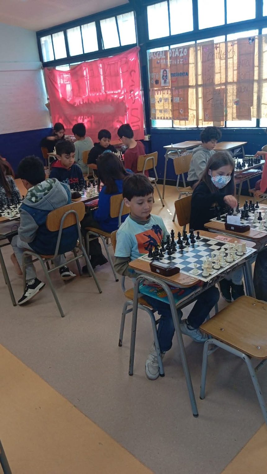 LLAY LLAY: Taller Municipal de Ajedrez logra tercer lugar en campeonato realizado en Valparaíso