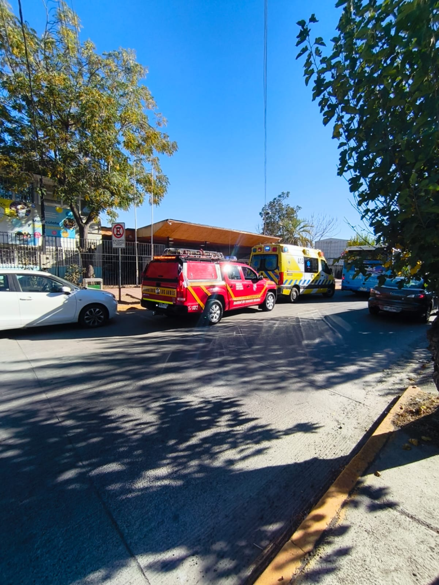 LOS ANDES: Fuertes olores obligaron a suspender clases en liceos del centro de Los Andes
