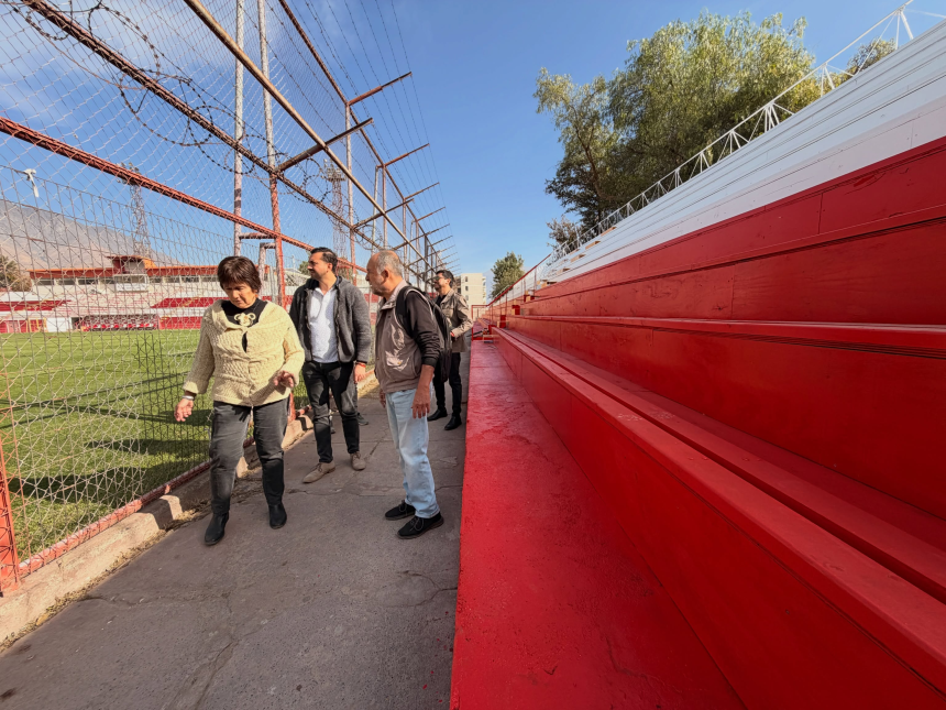 SAN FELIPE: Estadio Municipal estrenó renovada galería norte para duelo entre Unión San Felipe y Rangers