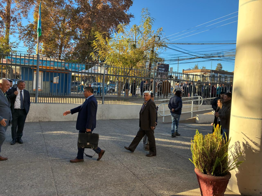 LOS ANDES: Este sábado se conocería resolución sobre cautelares de alcalde Juan Galdames