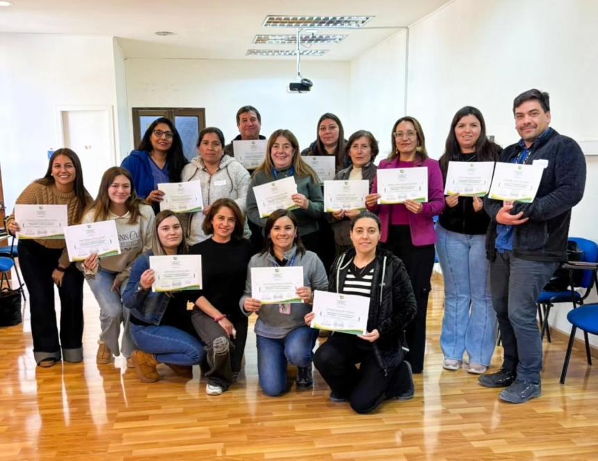 PUTAENDO: Funcionarios del Hospital San Antonio participaron en capacitación sobre reconocimiento positivo y autocuidado laboral
