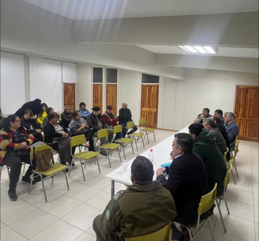 CATEMU: Autoridades y dirigentes sociales analizaron medidas para reforzar seguridad en la comuna