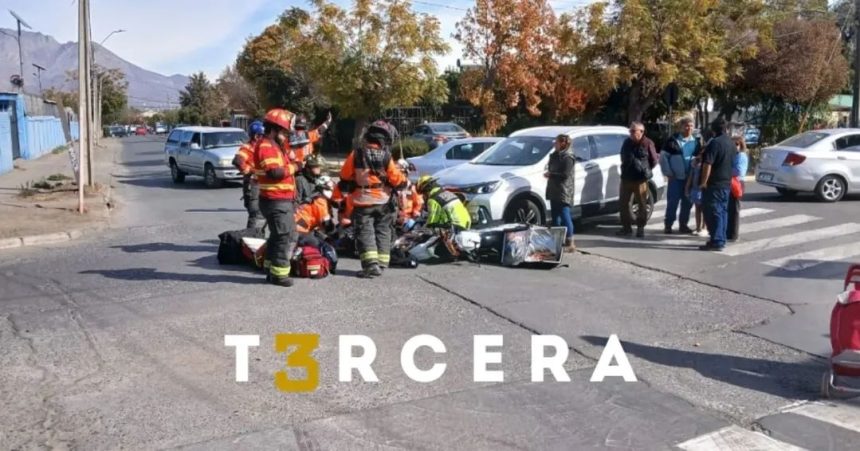 LOS ANDES: Colisión entre motocicleta y automóvil dejó una persona lesionada en avenida Perú con Eduardo Frei