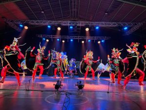 CALLE LARGA: Gimnasio Municipal de Calle Larga se llenó de cultura con la destacada presentación del Ballet Folclórico Nacional BAFONA