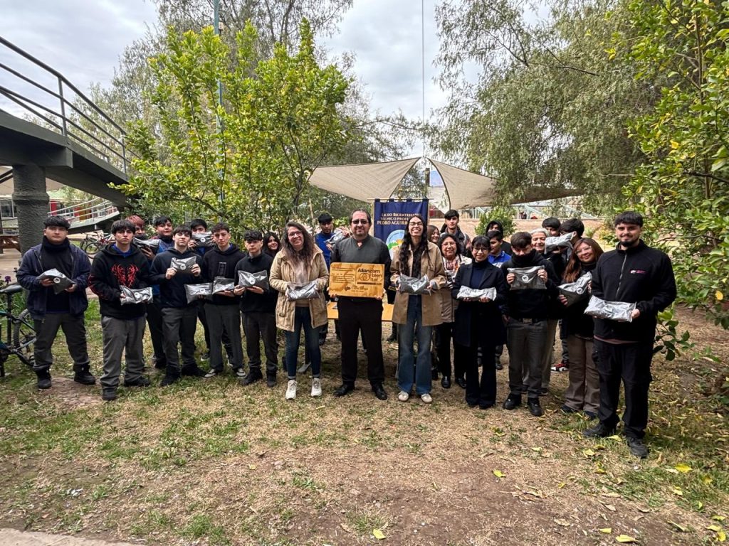 CALLE LARGA: Cuatro establecimientos educacionales de Calle Larga se suman al programa Sello Alianza Ambiental 4 CALLE LARGA: Cuatro establecimientos educacionales de Calle Larga se suman al programa Sello Alianza Ambiental