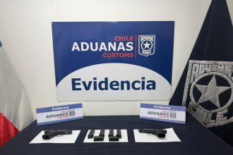 LOS ANDES: Aduanas detecta armas y cargadores ocultos en bus internacional durante fiscalización en Los Libertadores