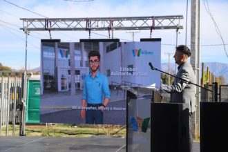 SAN ESTEBAN: San Esteban marca un hito en salud con el lanzamiento de "Esteban", su asistente virtual basado en inteligencia artificial