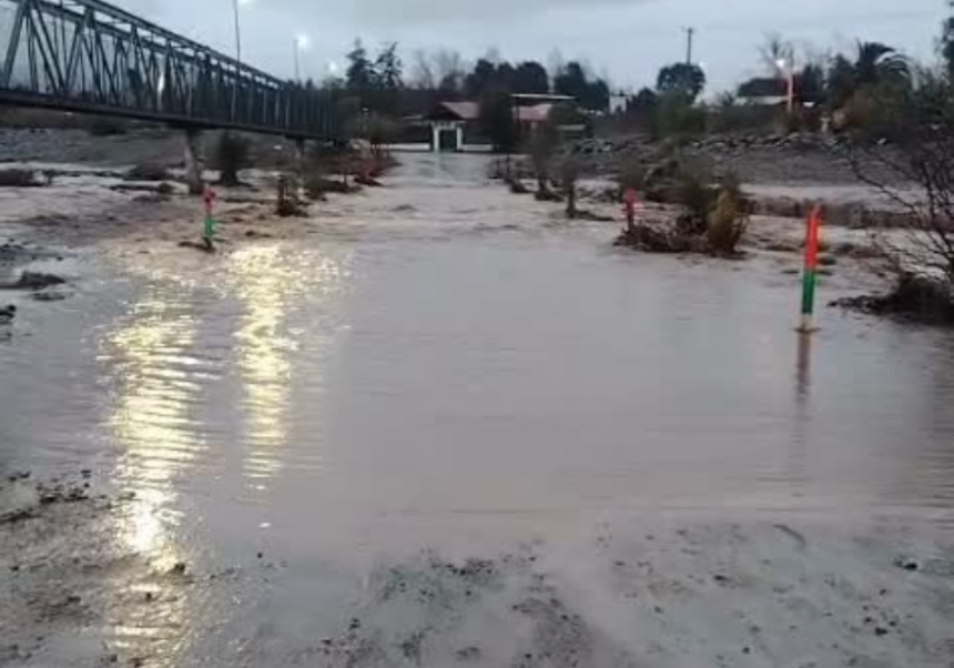 SAN FELIPE: [VIDEO] Badén de Bellavista permanece inhabilitado por aumento del caudal