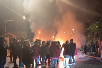 CALLE LARGA: [VIDEO] Barricadas en el paradero 21: tres días sin luz movilizan a vecinos