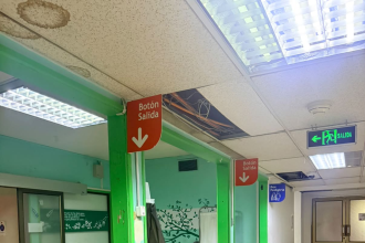 SAN FELIPE: Filtraciones por las lluvias: hasta un contenedor de basura debió ser utilizado para contener el agua en el Hospital San Camilo
