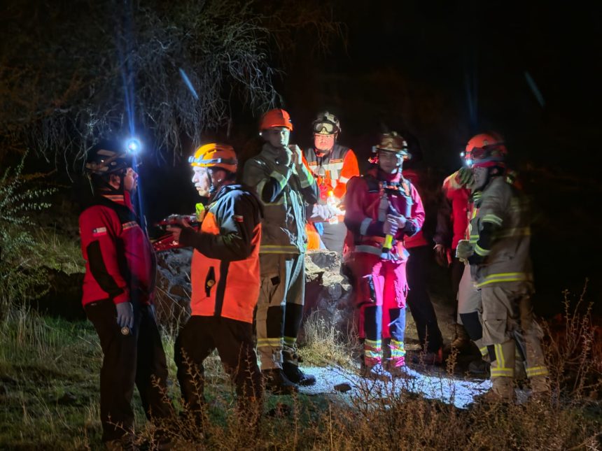 CALLE LARGA: [VIDEO] Equipos de emergencia logran ubicar a menor de 16 años tras operativo de búsqueda en el cerro El Patagual