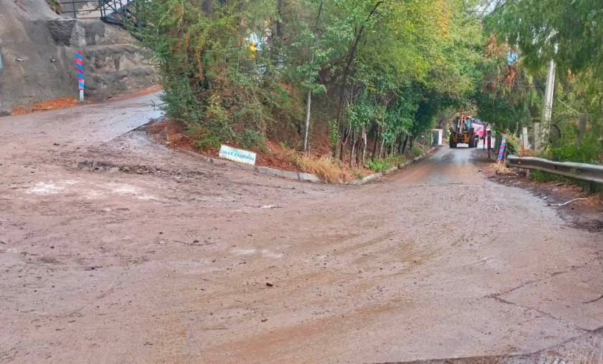 PUTAENDO: Retiran por completo la gigantesca roca que mantenía interrumpido el acceso al sector El Llano