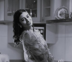 LLAY LLAY: Cantante del Valle de Aconcagua representa a Chile en residencia artística entre Chile y España