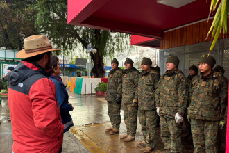 SAN FELIPE: Ejército refuerza labores de limpieza en colegios y sectores afectados por el sistema frontal