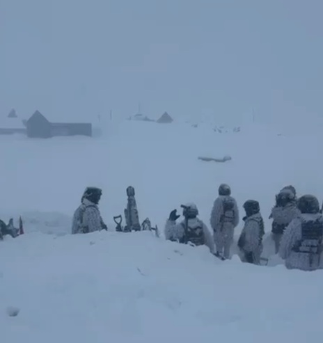 LOS ANDES: [VIDEO] Ejército realiza control preventivo de avalanchas en Portillo tras intensas nevadas