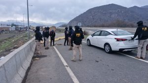 SAN FELIPE: PDI realiza control migratorio en las inmediaciones de la Toma Yevide: 33 personas fueron denunciadas y tres extranjeros quedaron a disposición de la autoridad
