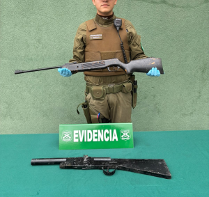 SAN FELIPE: [VIDEO] Carabineros detiene a hombre por mantener escopeta artesanal durante procedimiento por violencia intrafamiliar